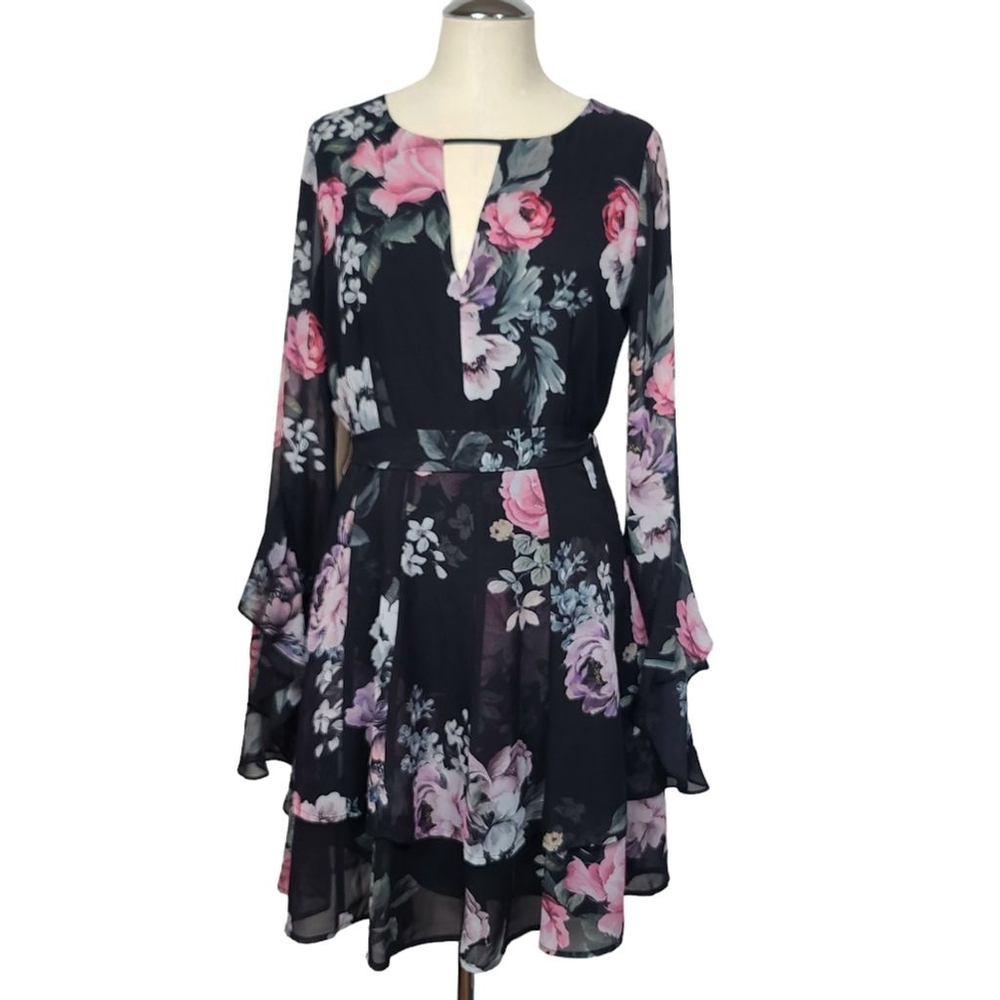 Yumi Kim Swoon Light Monarch V Cut Out Bell Sleeves Mini Belted Floral Dress M
